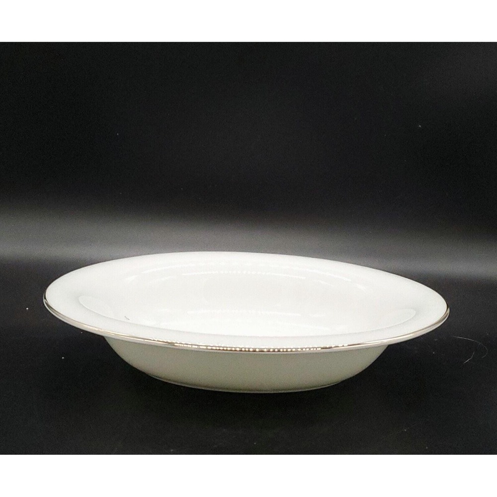 WEDGEWOOD Petal Lattice Ecru 9-3/4"x7-3/4"x2" Oval Vegetable Serving Bowl White